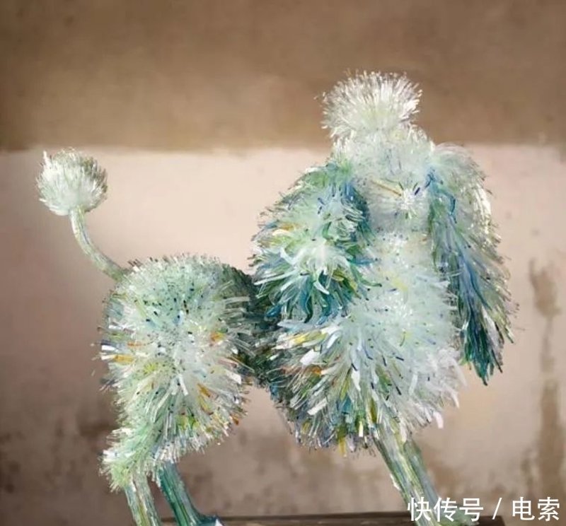 玻璃摆件批发行业:走进璀璨的艺术之门